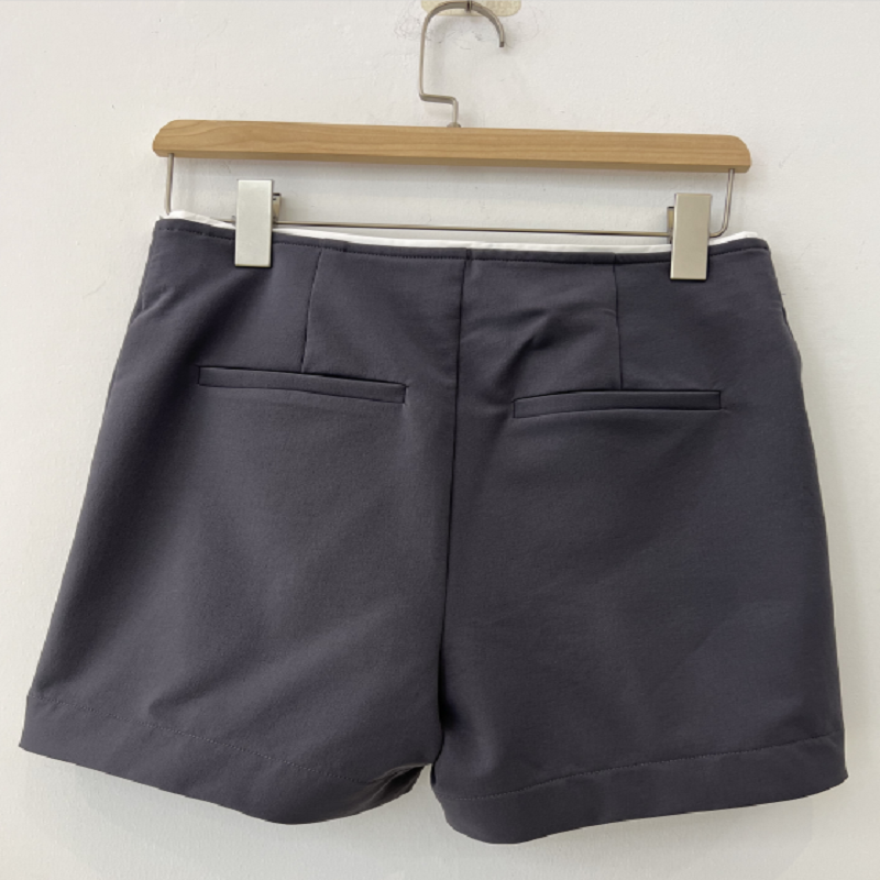 Casual grey women's fashionable shorts